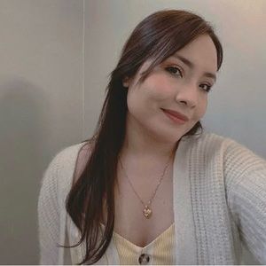 Meet your Posher, Daniela